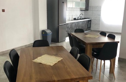 Campu lui Neag House | Discover Family-Friendly Comfort at Casa de vacanța Cristina