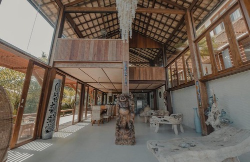 Paraty Villa | Relax at Casa de Vidro with Pool & Beachfront Views