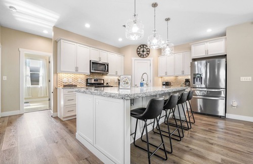Grand Junction House | Casa de Vista-Grand Junction Stay with Stunning Mountain Views