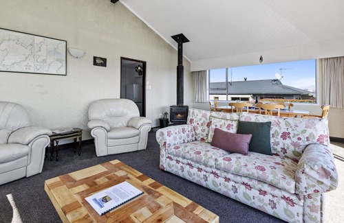 Richmond Heights House | Casa de Vistas - Two Mile Bay Holiday Home