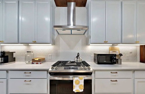 Dean Highland House | Discover Casa de West: Family-Friendly Retreat in Waco