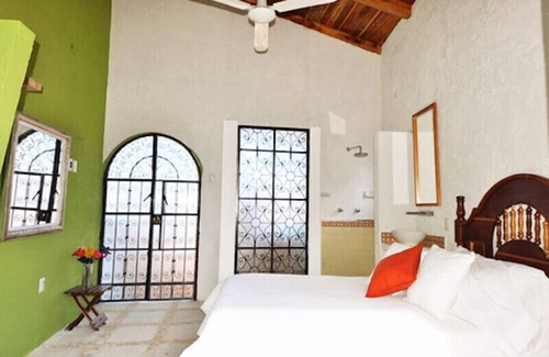 Campeche Bed & Breakfast | Experience Comfort at Casa de Zari B&B with Spa & Breakfast