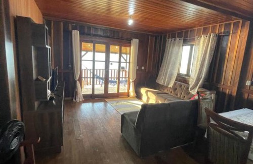 Porto Belo House | Pet-Friendly Casa Deck Caixa D’Aço with High Guest Ratings