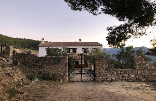 Jaen House | Pet-Friendly Getaway at Casa Dehesa in San Cristóbal