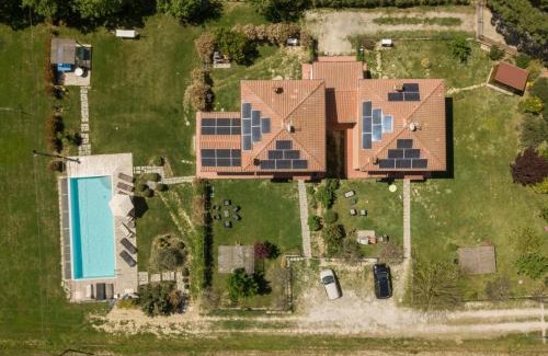 Podere Viti House | Relax at Casa dei Girasoli: 4-Star Oceanfront Retreat