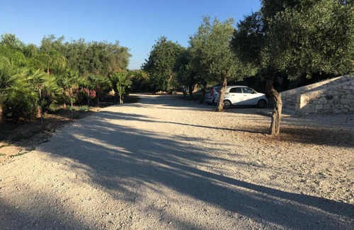 Rosolini Cabin | Discover Casa dei Granati: Pet-Friendly & Family Friendly Stay
