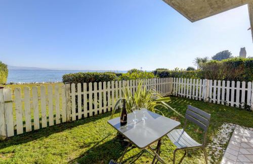 Sirmione House | Oceanfront Bliss at Casa dei Pescatori: Pet-Friendly Escape