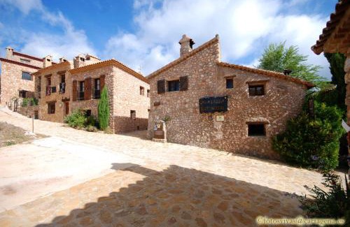 Riopar Viejo House | Discover Casa del Águila Dorada: Family & Pet Friendly Stay