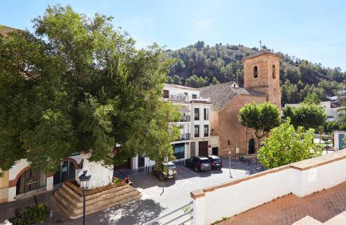 Cambil House | Casa del Álamo