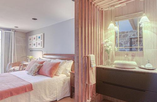 Muros Apartment | Casa del Ancla 2º: Family-Friendly Retreat with Top Reviews