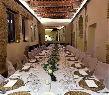 Toledo City Center Villa | Elegant Casa del Armiño: 4-Star Oceanfront Family Retreat