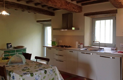 Anghiari Apartment | Peaceful Retreat at Casa del Camino: Pet Friendly & Breakfast