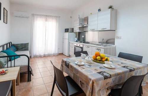 Motta Camastra Apartment | Child-Friendly Casa Del Corso - Guest Rated 9.7