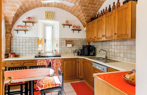 Montefiore dell'Aso Villa | Discover Casa del Gelso - Family Villa with Pool & Spa
