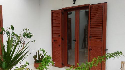 Mortelle House | Oceanfront Casa del Gelso Mortelle: Rated 9/10 by Guests