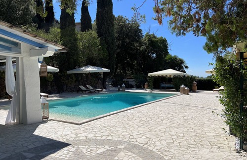 Capena House | Discover Casa del Glicine: Nature-Inspired Getaway