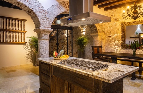 Cartagena Walled City Villa | Experience Casa Del Hidalgo: 7 BR Colonial Villa Retreat