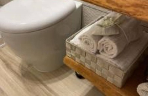 Abbadia San Salvatore House | Pet-Friendly Retreat at Casa del Castorino Awaits You