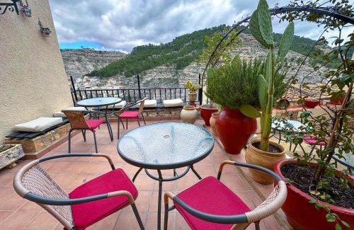 Alcala del Jucar Bed & Breakfast | Casa del Juez: Unique Rural Retreat with Family-Friendly Perks