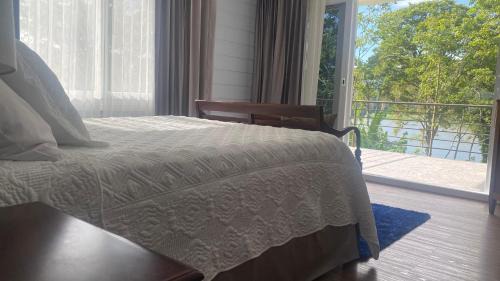Cachi House | Family-Friendly Retreat at CASA DEL LAGO - Rated 9/10