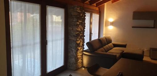 Travedona-Monate House | Experience Family-Friendly Comfort at CASA DEL LAGO