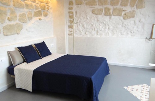 Raval Roig Apartment | Pet-Friendly Retreat at Casa del Lluch with Hot Tub Access