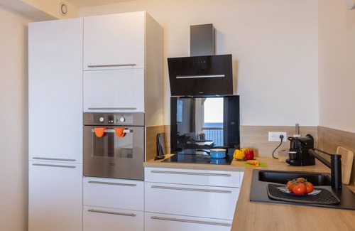 Ville-di-Pietrabugno Apartment | Casa Del Mare, apartment with sea view, feet in the water