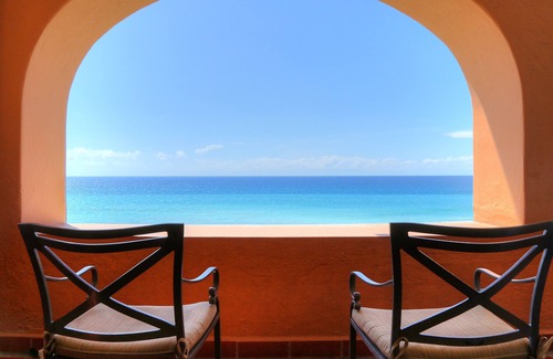 San Jose del Cabo Resort | Oceanfront Casa del Mar Condos with Spa & Pool Amenities