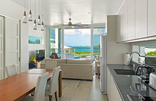 Jimmy Hill Villa | Serene Oceanfront Pool Villa at Casa Del Mar, Exuma