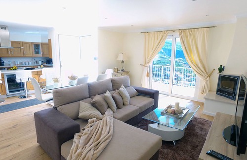 Ponta do Sol House | Oceanfront Escape at Casa Del Mar with Private Pool & Spa