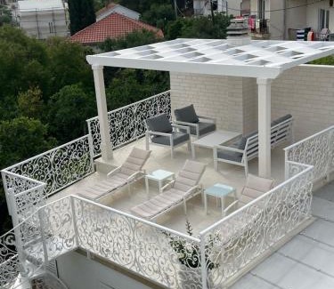 Rogoznica Villa | Discover Casa del Mare: Oceanfront Oasis with Pool & Hot Tub