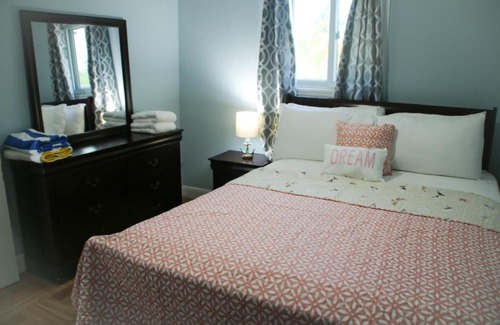 Tar Bay Apartment | Beachfront Casa Del Marjorie: Family-Friendly Retreat