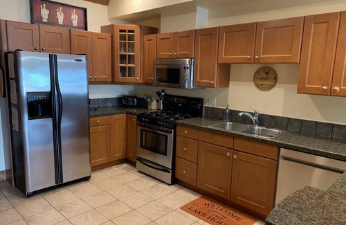 Okanagan-Similkameen House | Lakefront Townhouse #107: 10/10 Guest Rated Retreat