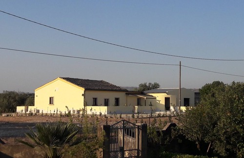 Chiaramonte Gulfi House | Serene Escape at Casa del Nonnino: Spa and Relaxation Awaits