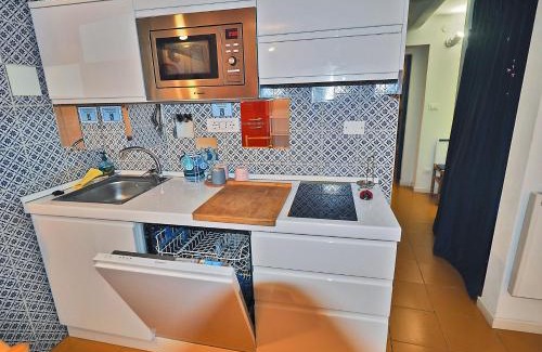 San Terenzo Apartment | Pet-Friendly Casa del Pescatore Steps from the Sea