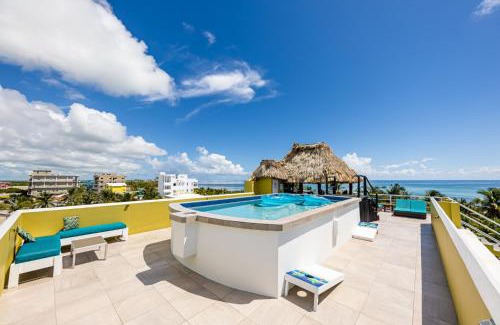 San Pedro Hotel | Discover Casa del Rai: Oceanfront Bliss with Pool Access