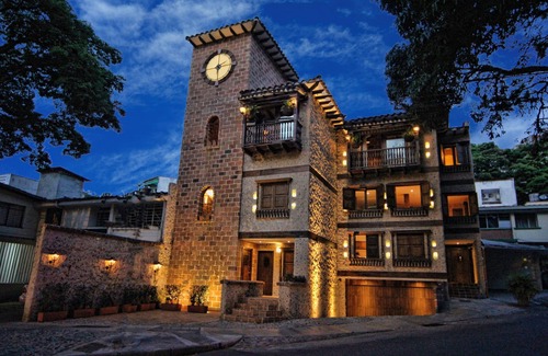 La Florida Apartment | Experience Casa del Reloj CIELO: Penthouse with Hot Tub