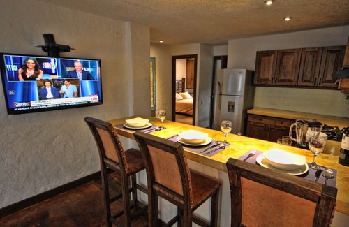 La Florida Apartment | Casa del Reloj OASIS: Penthouse with Jacuzzi & Waterfall