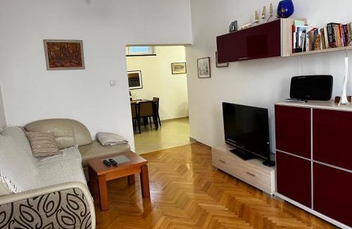 Oborishte Apartment | Pet-Friendly Getaway at Casa del Rey - Rated 9.5/10
