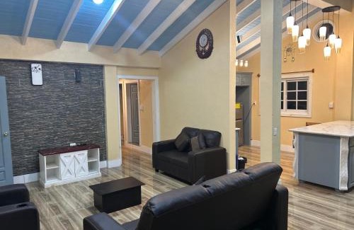 Panajachel Apartment | Pet-Friendly Stay at Casa del Rio - Rated 10/10 by Guests