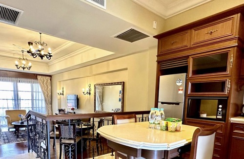 Bunga Paya Pantai House | Welcoming Casa Del Rio Residence: Pool & Breakfast Included