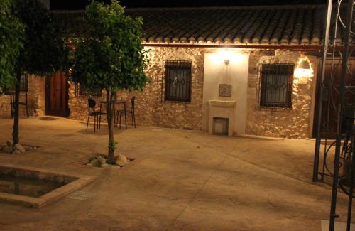 Beneixama House | Cozy Casa del Riu: Oceanfront Stay with Pool & Breakfast