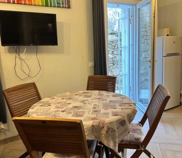 Bergeggi Apartment | Oceanfront Casa del Sasso: Guest Rated 9/10, Family Friendly