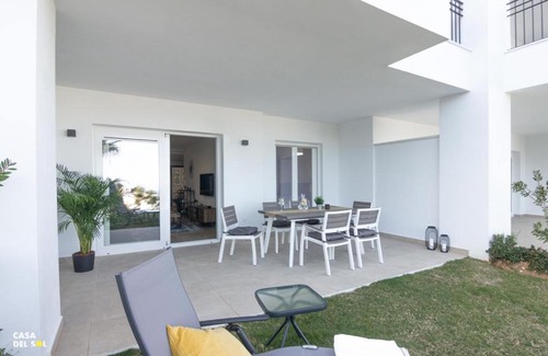 Ojen Apartment | Relax at Casa del Sol with Pool, Hot Tub & Breakfast