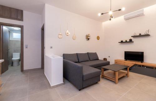 Sithonia House | Discover Casa Del Sol: Family-Friendly Oasis with Top Ratings