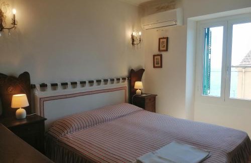 Cervo Apartment | Casa del Sole: Oceanfront Retreat with Pet-Friendly Perks