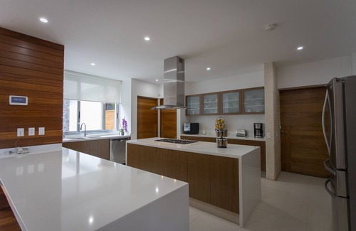 Valle de Atongo House | Casa del Valle: Cozy Retreat with Scenic Views & Family Friendly