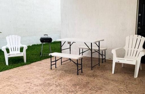 Merida Municipality House | Casa del Verano Eterno: Family-Friendly Retreat with Pool