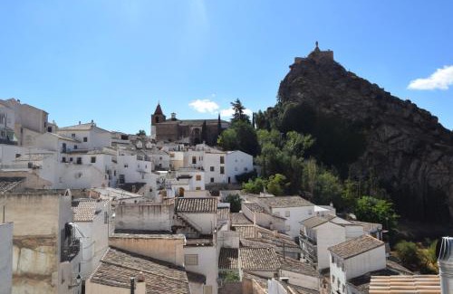 Castril House | Pet-Friendly Getaway at Casa del Vidrio - Rated 9/10!