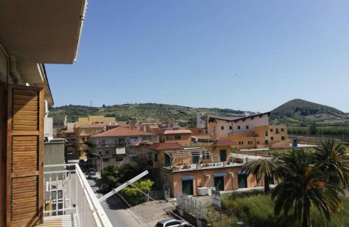 Canicatti Apartment | Family-Friendly Getaway at Casa del Vince - Rated 9/10